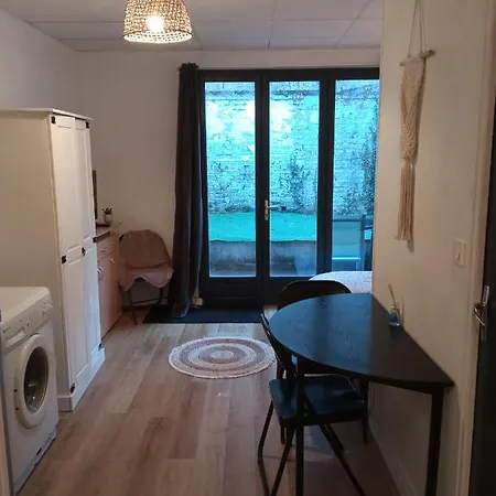 Studio Au Calme Avec Petite Cour Appartement Amiens