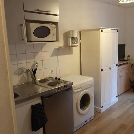 Studio Au Calme Avec Petite Cour